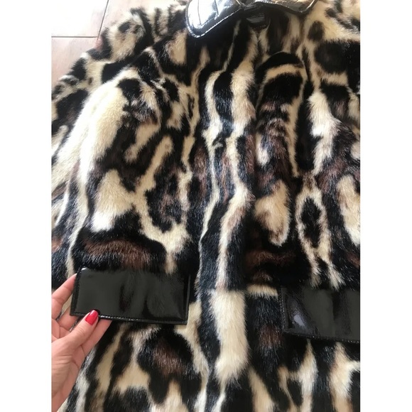 Carven Animal Print Faux Fur Coat - Picture 7 of 16